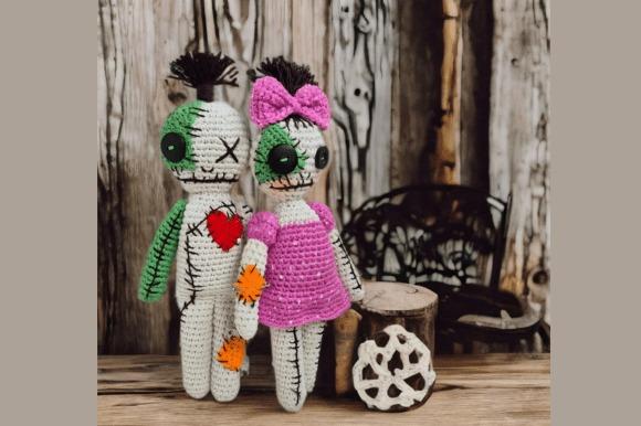 Amigurumi Voodoo Dolls — Crochet Halloween Patterns Amigurumi voodoo dolls with stitched details and button eyes — Crochet Halloween Patterns