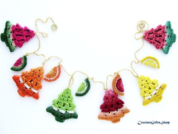 Christmas Tree Garland Crochet Pattern — Crochet Christmas Ornaments Patterns Crochet Christmas ornaments featuring trees and fruit slices in vibrant colors. — Crochet Christmas Ornaments Patterns