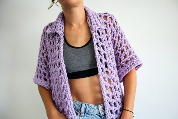 Chunky Mesh Overshirt — crochet sweater patterns Chunky Mesh Overshirt crochet pattern in lavender worn over a tank top. — crochet sweater patterns