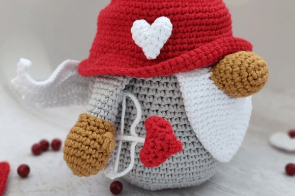Cupid Gnome Crochet Pattern — Valentine crochet patterns Valentine crochet patterns Cupid Gnome with red hat and heart details