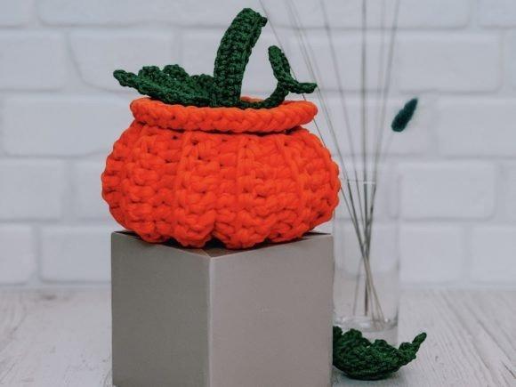 Crochet Basket Pumpkin — Crochet Halloween Patterns Crochet basket pumpkin for Halloween treats — Crochet Halloween Patterns