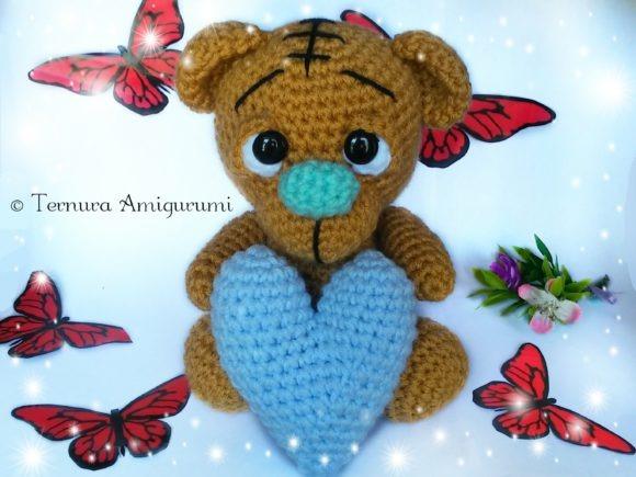 Valentine's Day Bear Crochet Pattern — Valentine crochet patterns Crochet pattern Valentine's Day bear holding a blue heart — Valentine crochet patterns