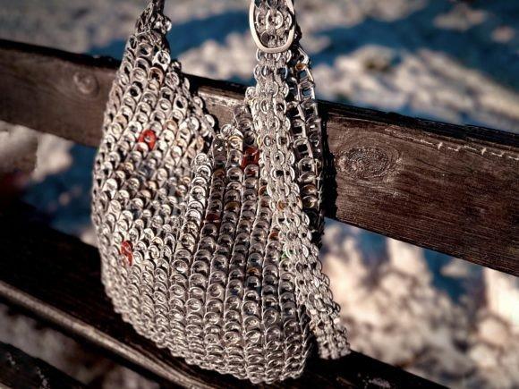 Crochet Tote Bag with Pop Tabs — crochet tote bags patterns Crochet tote bag made from soda can tabs — crochet tote bags patterns
