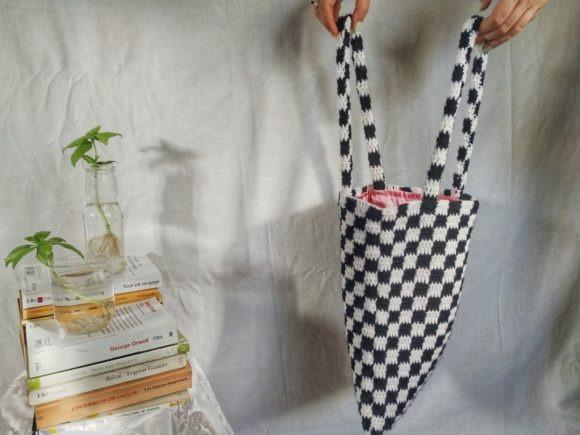 Easy Checkered Crochet Tote — crochet tote bags patterns Easy checkered crochet tote bag pattern for beginners — crochet tote bags patterns