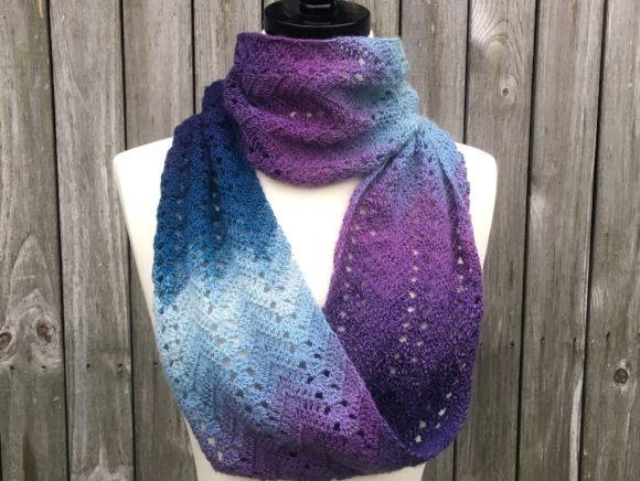 Fall Infinity Scarf — Crochet Scarf Patterns Crochet scarf in gradient shades of purple and blue — Crochet Scarf Patterns