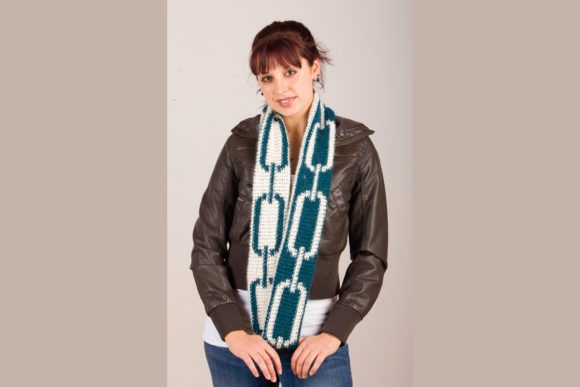 Infinity Chain Scarf Pattern — Crochet Scarf Patterns Crochet scarf with a bold graphic design in two colors. — Crochet Scarf Patterns