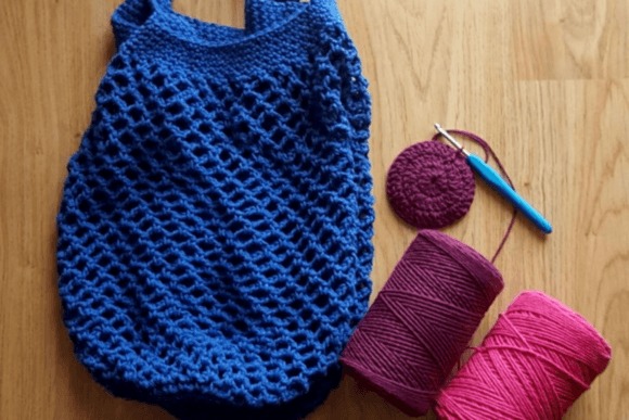 Large Crochet Market Bag Pattern — crochet tote bags patterns Large crochet market bag pattern with yarn and crochet hook — crochet tote bags patterns