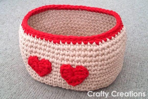 Oval Crochet Basket — crochet basket patterns Crochet oval basket with heart appliqués — crochet basket patterns
