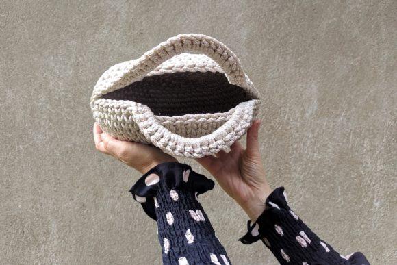 Round Bag Purse Handbag — crochet tote bags patterns Crochet tote bag pattern showcasing a round bag purse design. — crochet tote bags patterns
