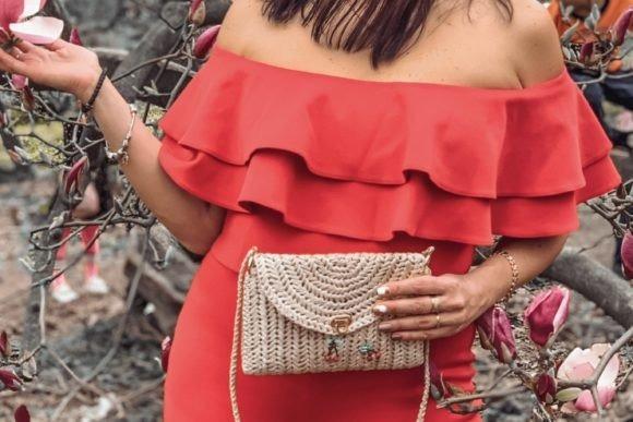 Stylish Crochet Clutch Bag — Crochet clutch bag patterns Crochet clutch bag made of raffia, perfect for summer outfits. — Crochet clutch bag patterns