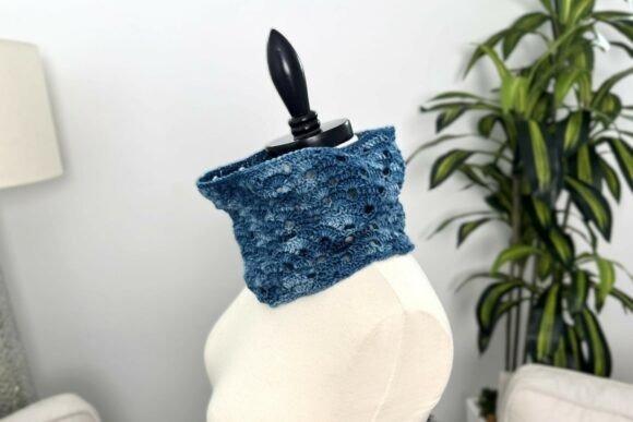 So Sweet Crochet Cowl — Crochet Scarf Patterns So Sweet Crochet Cowl in blue yarn with arch-lace stitch — Crochet Scarf Patterns