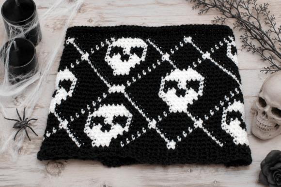 Tartan Skull Cowl Crochet Pattern — Crochet Halloween Patterns Crochet Halloween Patterns featuring a skull cowl design