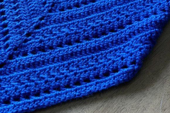 Alapi Triangle Cowl Detail — crochet shawl patterns crochet shawl patterns in blue yarn