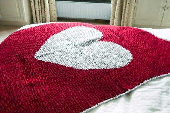 You Stole My Heart Blanket — Valentine crochet patterns Valentine crochet patterns featuring a heart blanket design