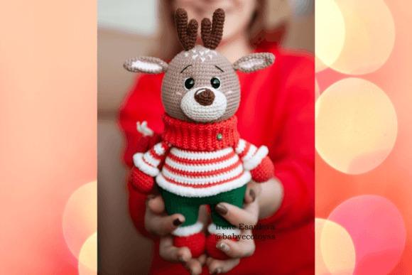 Christmas Reindeer Amigurumi — Christmas Crochet Patterns Christmas Reindeer amigurumi pattern for festive projects — Christmas Crochet Patterns
