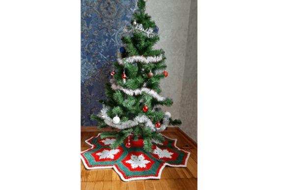 Christmas Tree Skirt — Christmas Crochet Patterns Christmas tree with a crochet skirt underneath — Christmas Crochet Patterns