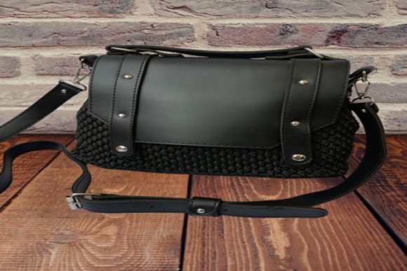 Crochet Purse Pattern — Crochet clutch bag patterns Crochet clutch bag patterns featuring a black leather bottom and shoulder strap.