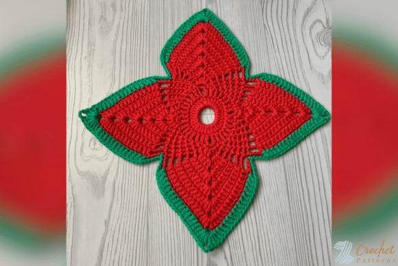 Festive Christmas Doily Crochet — Christmas Crochet Patterns Christmas doily crochet pattern in red and green colors — Christmas Crochet Patterns
