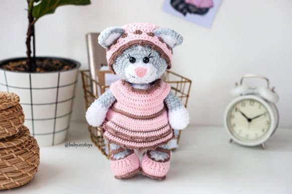 Amigurumi Patterns Amigurumi pattern crochet cat in a pink dress and hat — amigurumi patterns