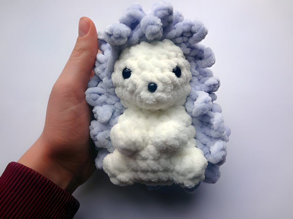 Small Crochet Projects: No-Sew Crochet Hedgehog Amigurumi