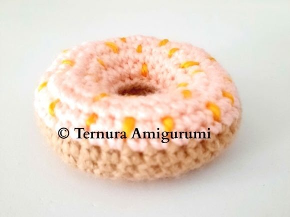 Donut Keychain Crochet — things to crochet for creative handmade Donut Keychain Crochet Pattern for creative handmade projects — things to crochet for creative handmade