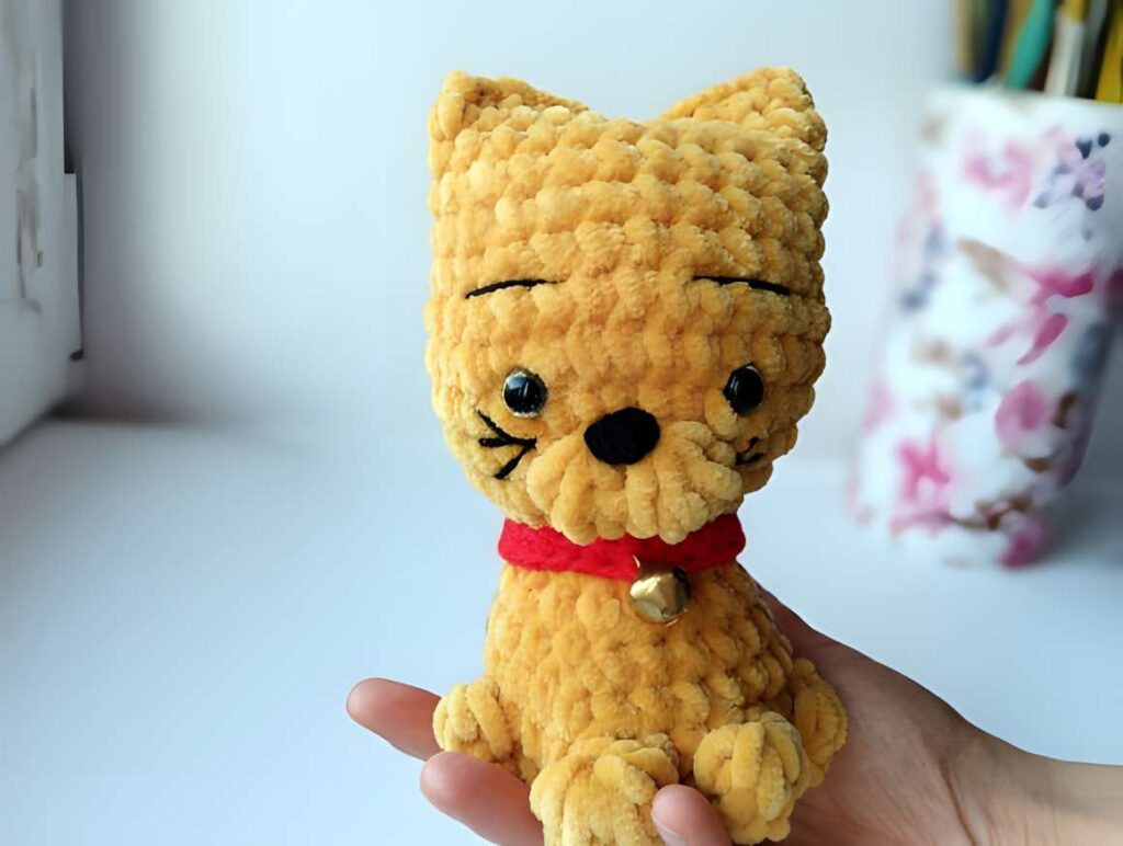 No Sew Amigurumi Cat Crochet Pattern in plush yarn — amigurumi crochet patterns