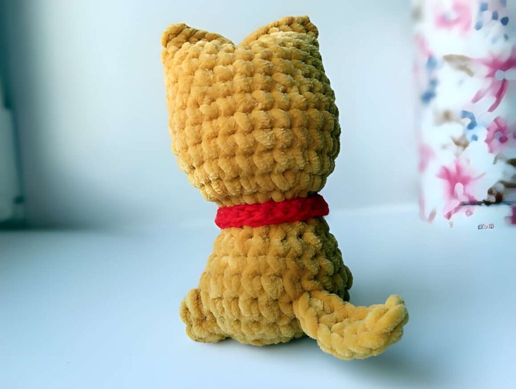 No sew amigurumi crochet patterns featuring a plush cat