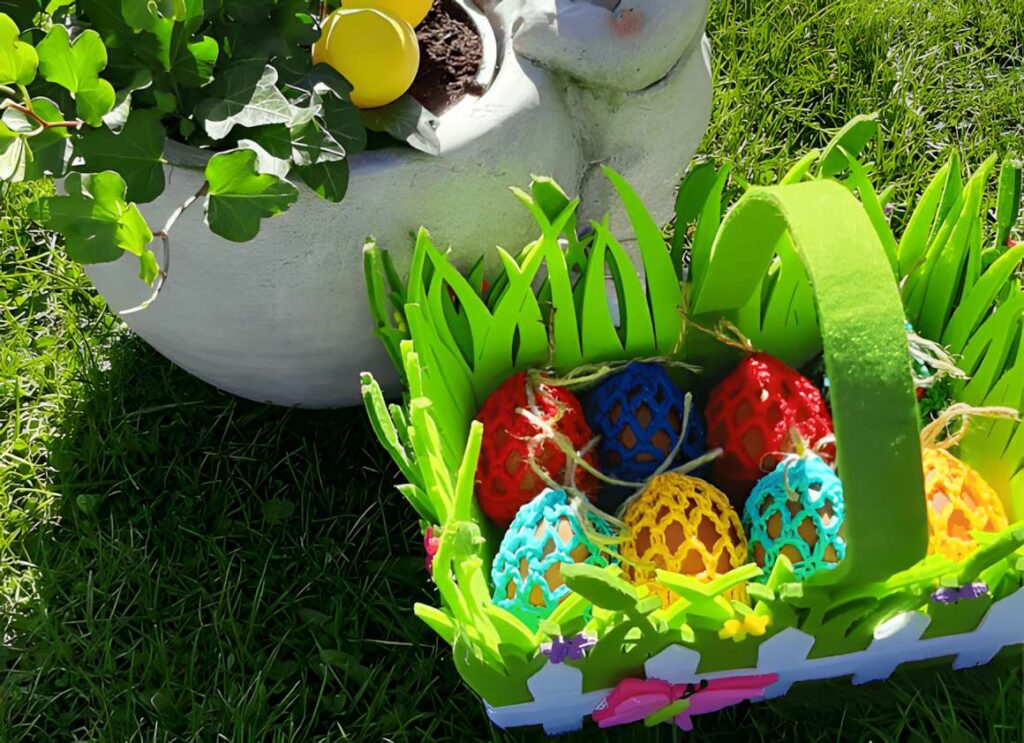 Colorful crocheted eggs in a decorative basket for Easter. — amigurumi crochet patterns