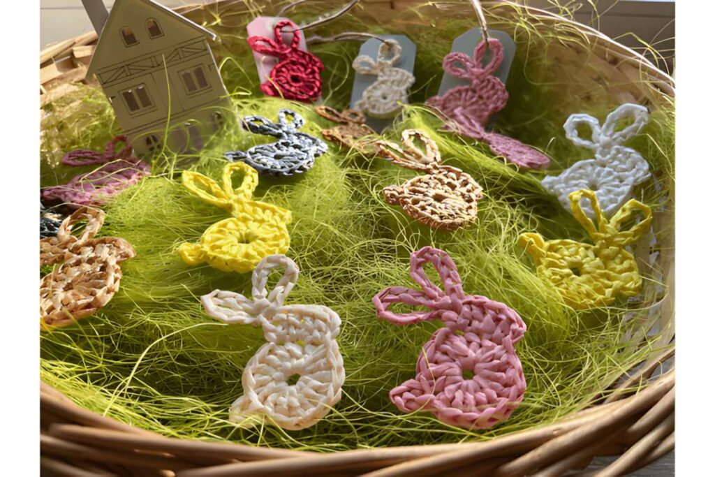 No sew amigurumi crochet patterns featuring mini bunnies in various colors.
