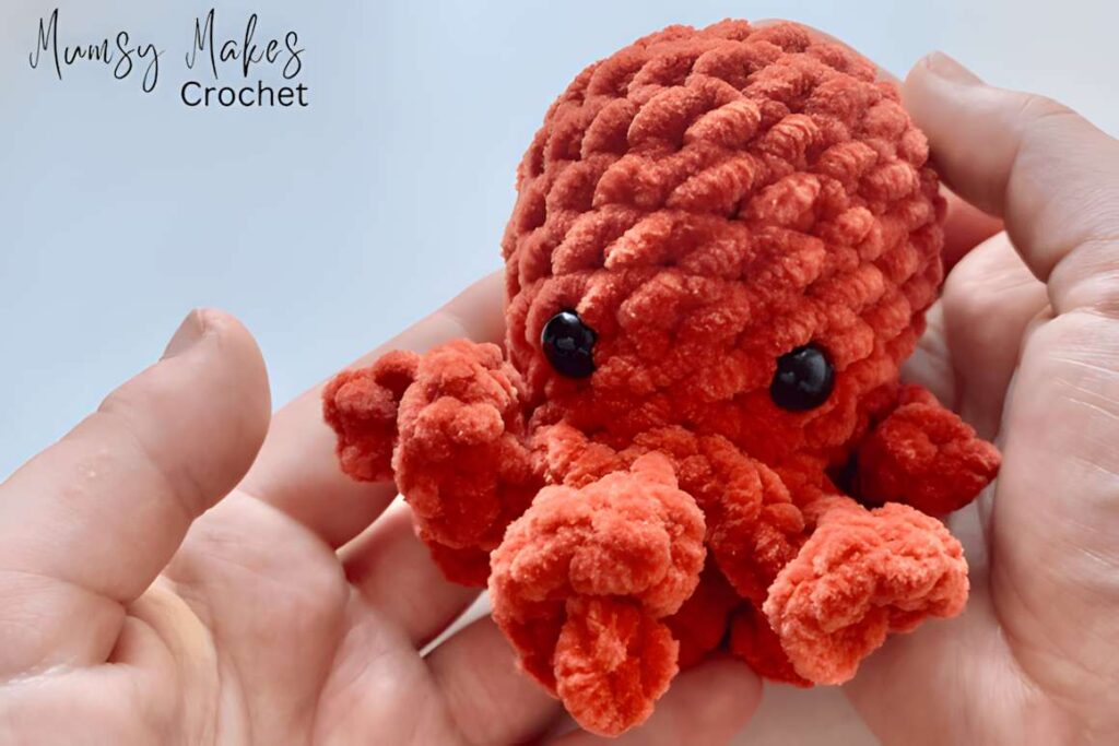 Compact no sew amigurumi crochet pattern of Oscar the Octopus — no sew amigurumi crochet patterns